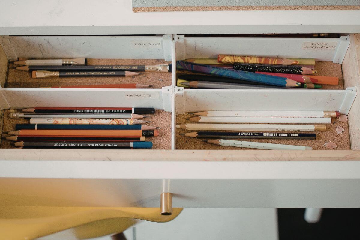 A picture of a DIY divider.