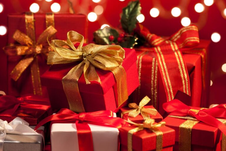 Featured image for MSN - Early Christmas Gifts You Should Buy Now While It's Cheap.