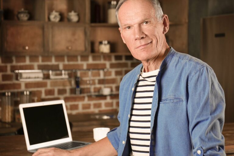 Featured image for MSN - Side Hustles For Retirees