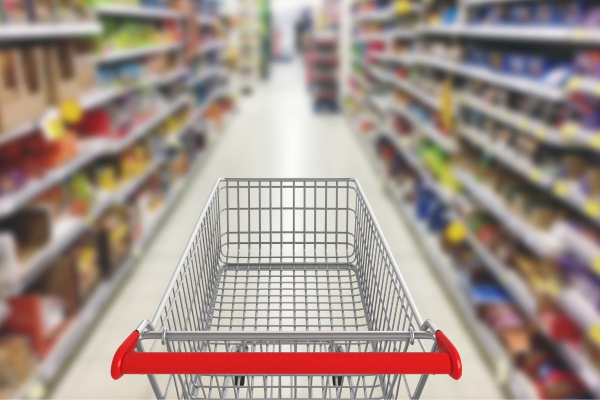 A picture shows a shopping cart.