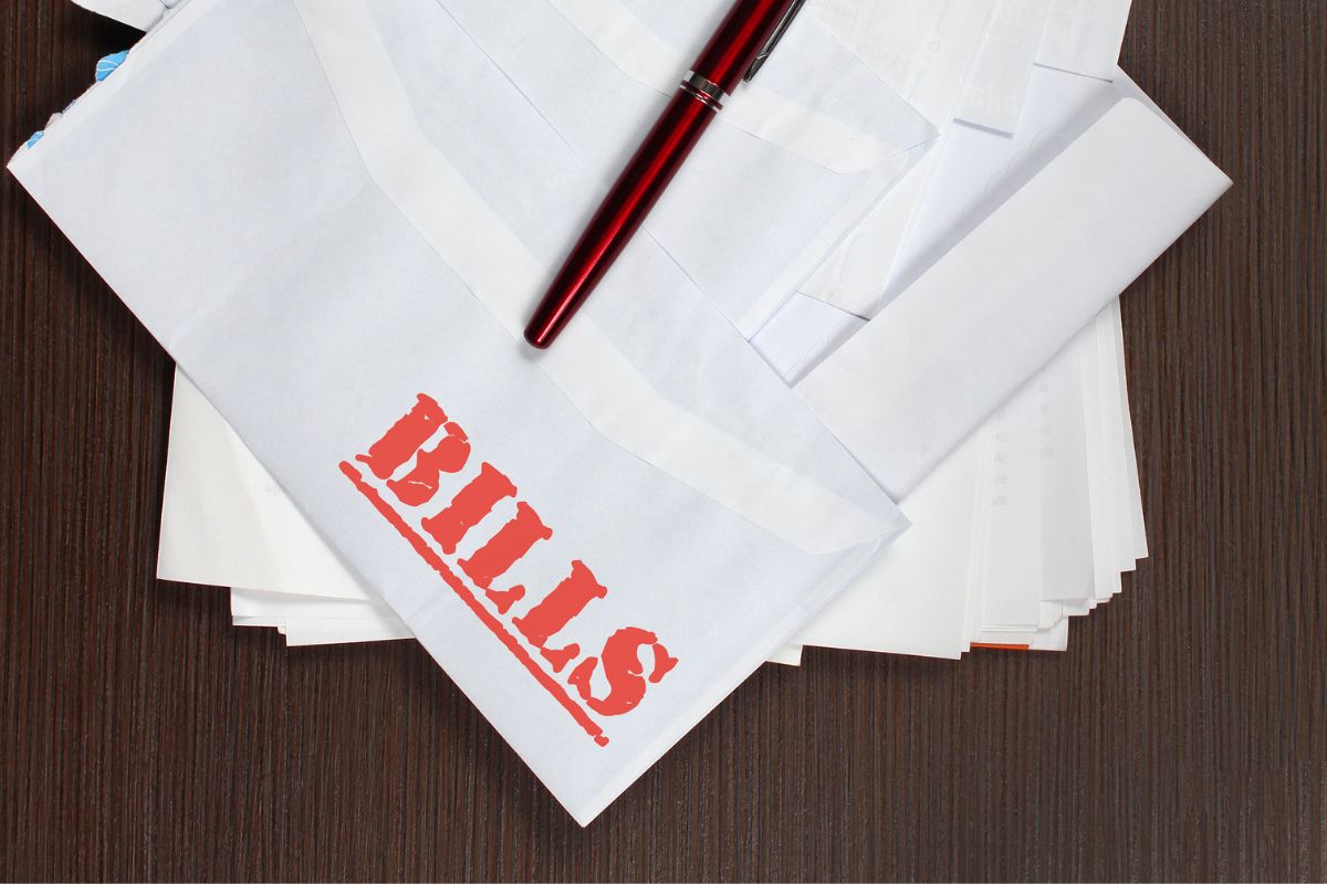 A picture of Bill's envelopes.