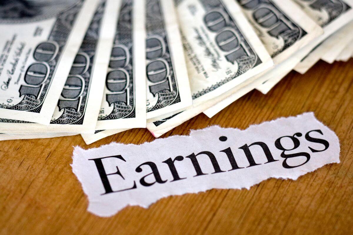 An image shows money earnings.