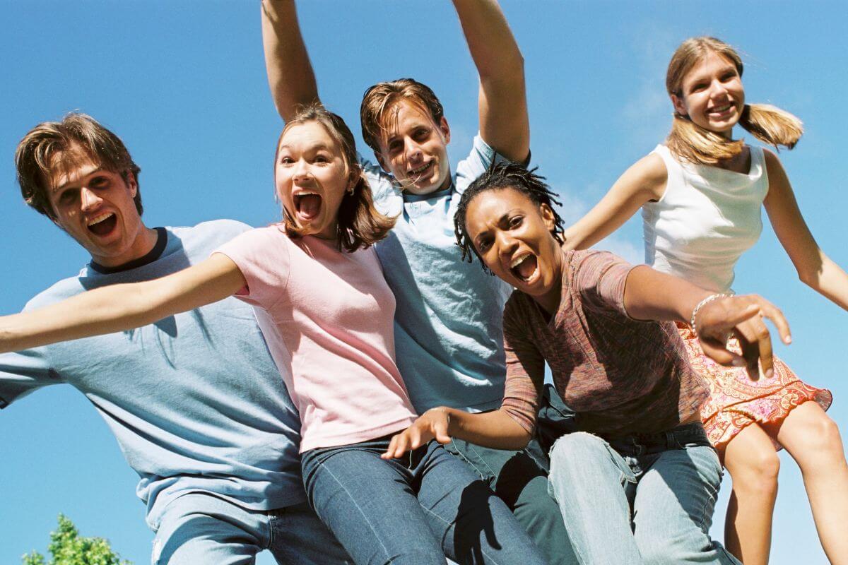 A picture of teens having fun. 