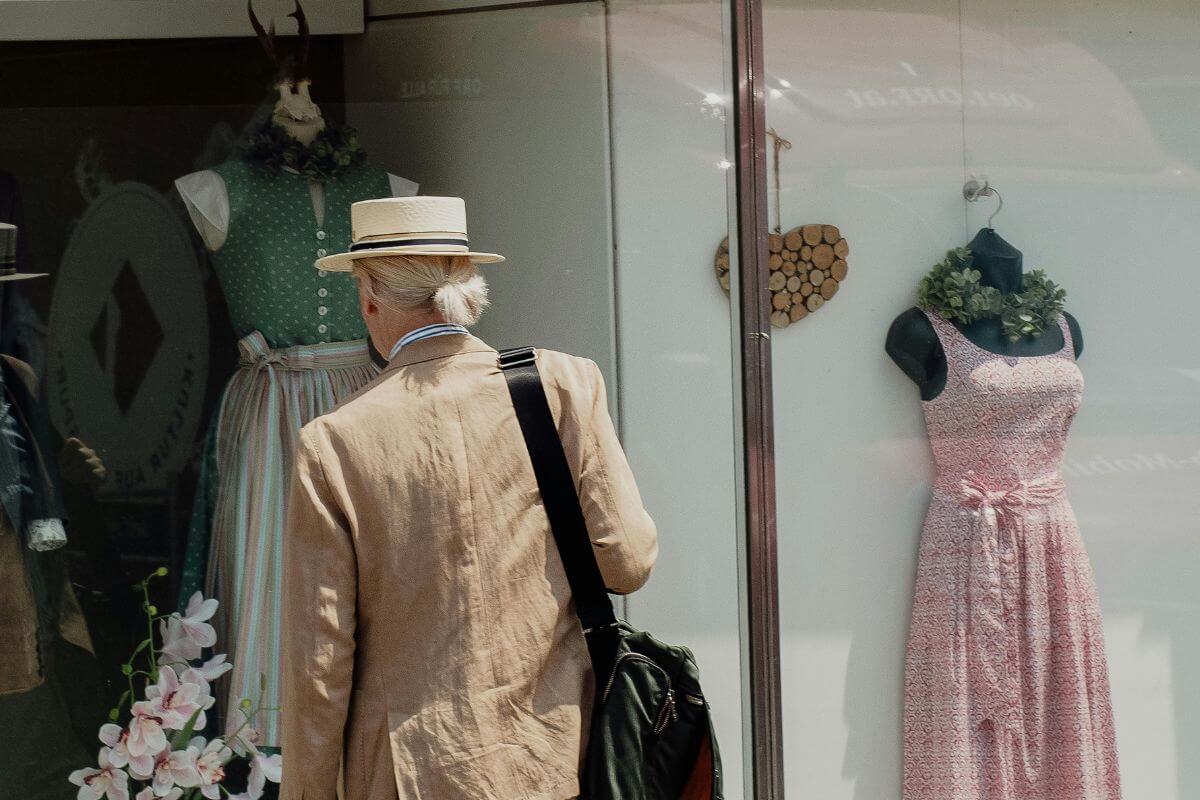 A picture of someone window shopping. 