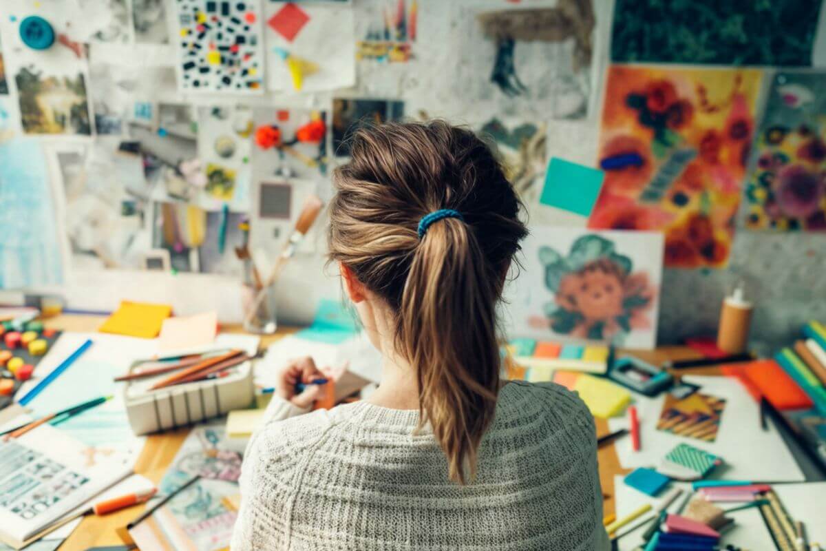 A picture of someone doing art. 