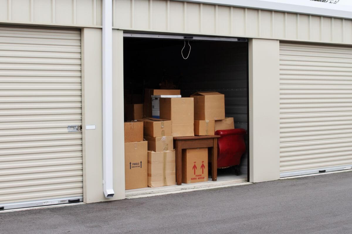 A picture of a storage unit.