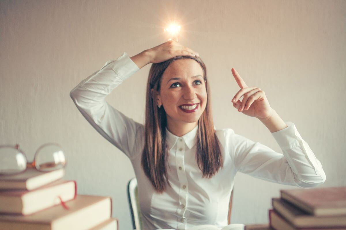 A picture of a smart woman.