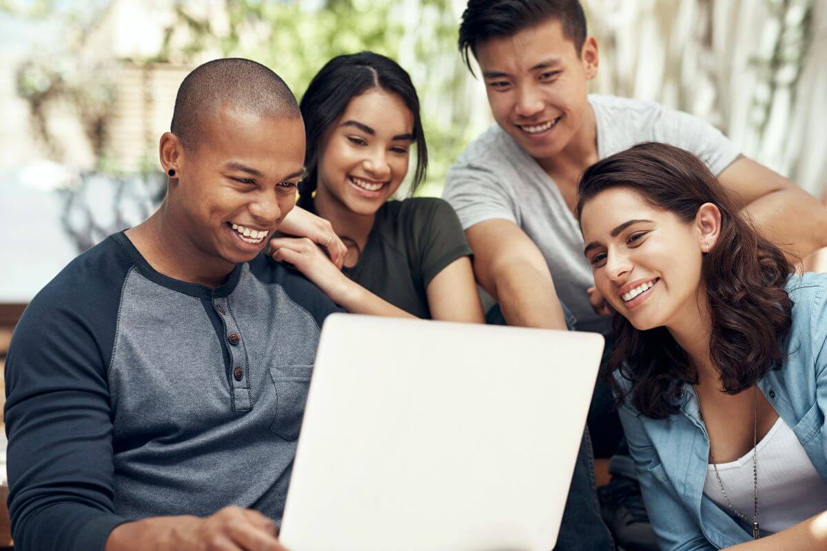 A picture of a group of people.