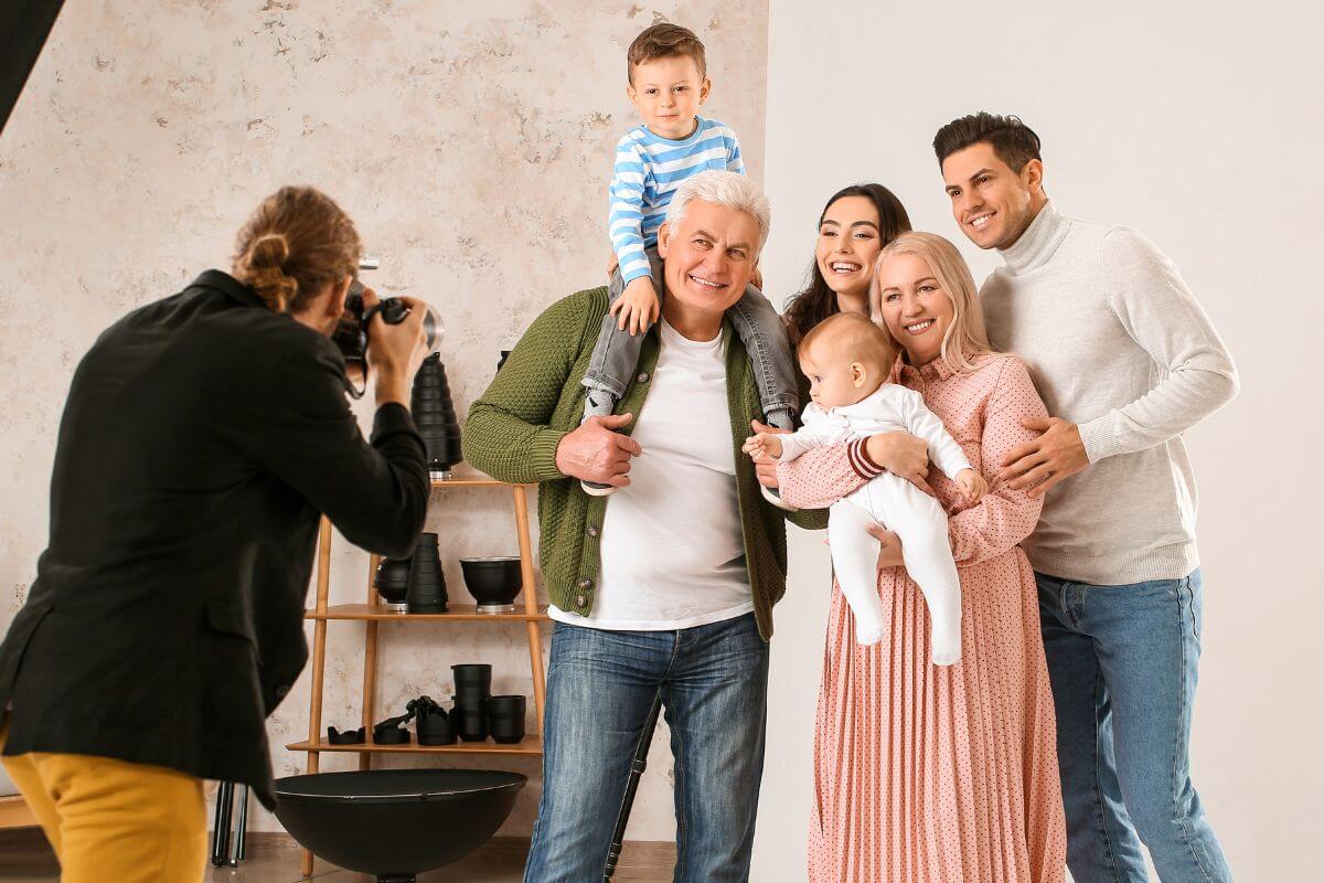 A picture of a family doing a photoshoot.