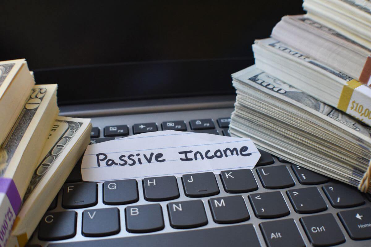 An image of passive income money.