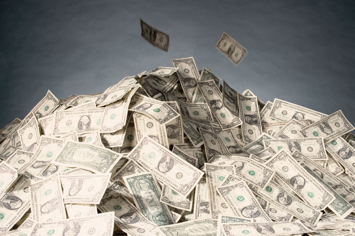 A picture shows a pile of money.