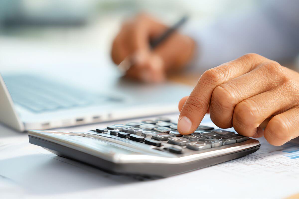 A picture of someone calculating something.