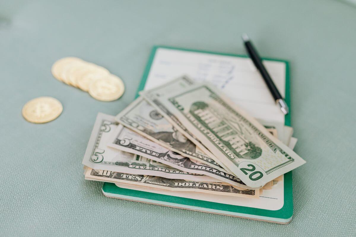 A picture of money on the table.