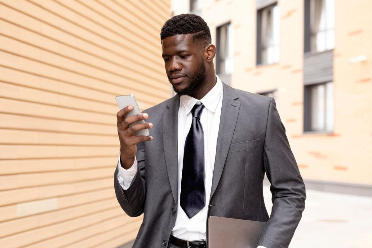Une image d'un homme réussi.