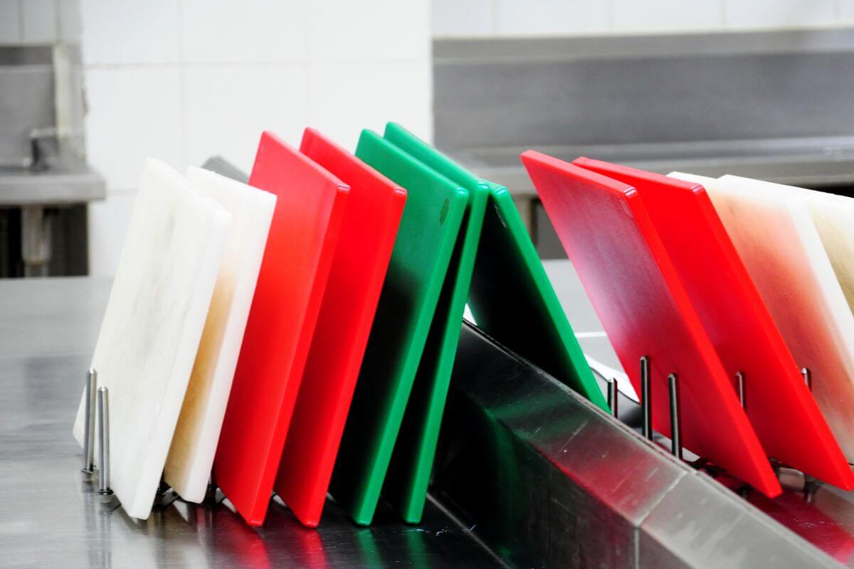 A picture of blocks with different colors.