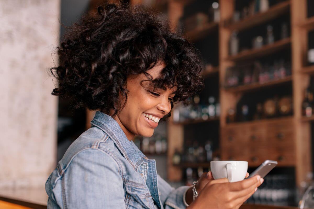 A picture of a lady smiling.