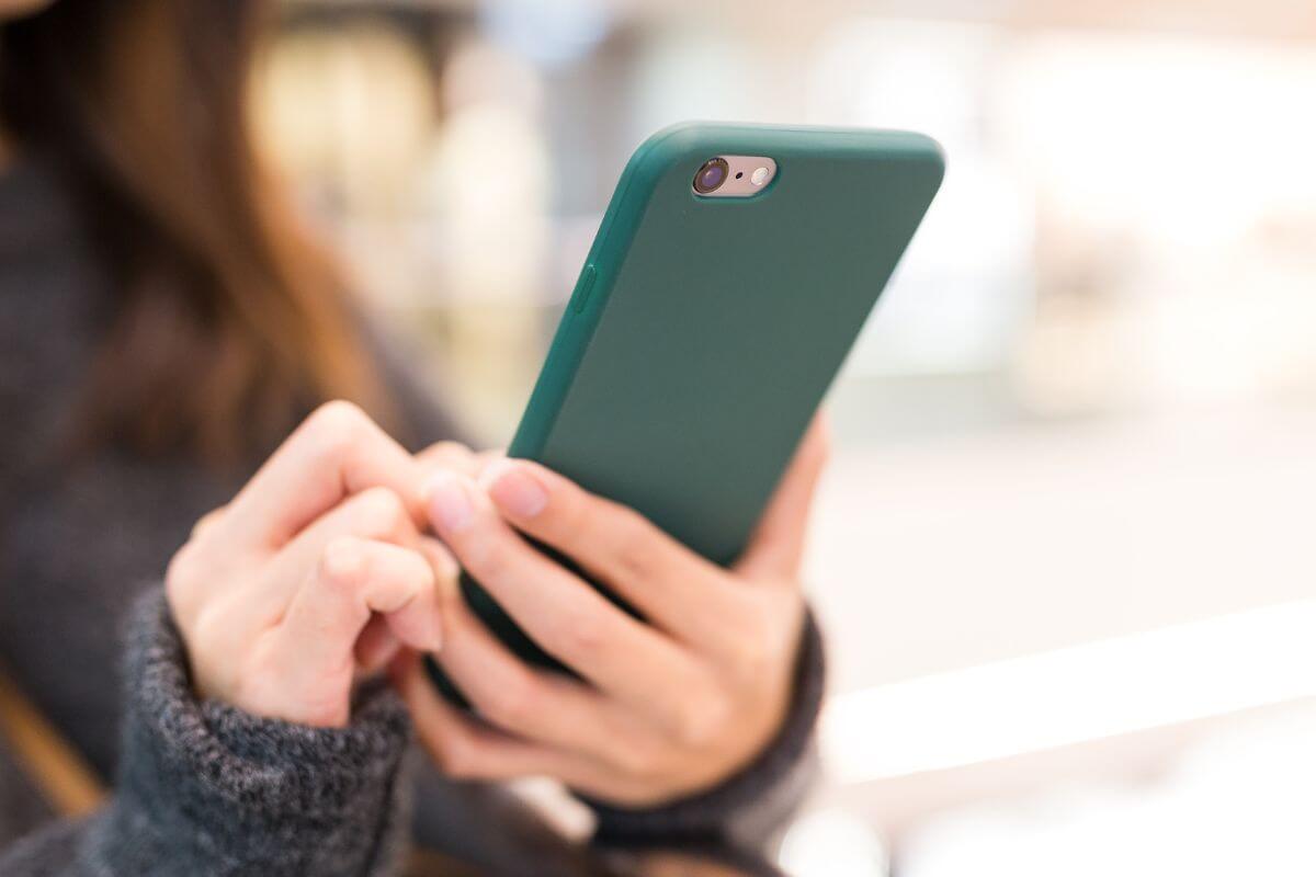 A picture of a phone.