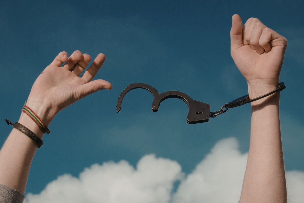 A picture of someone free.