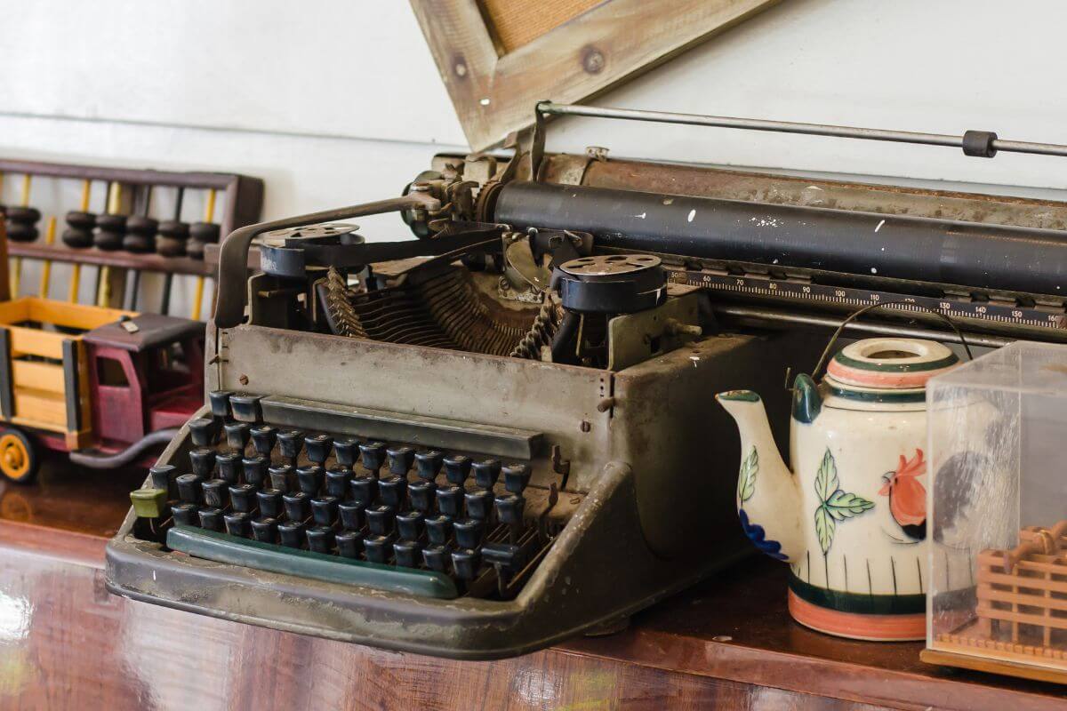 An image shows collectible items.