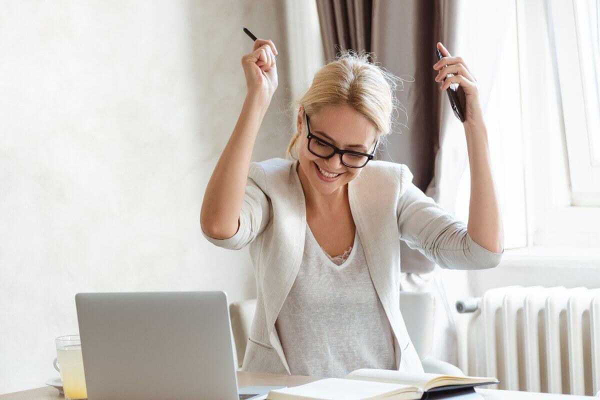 A picture shows a happy woman.