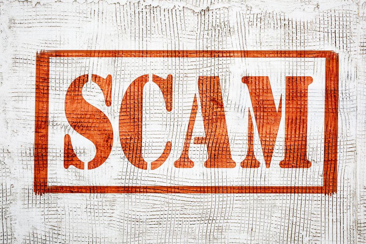 A picture shows a scam wording.