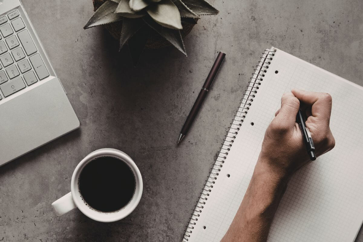 A picture of a man's hand tracking something.