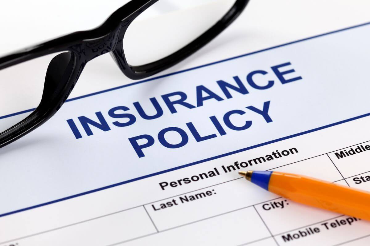 Uma imagem de um formulário de apólice de seguro.