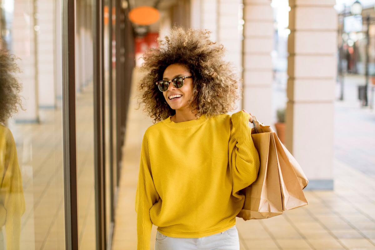 An image of a woman went shopping.