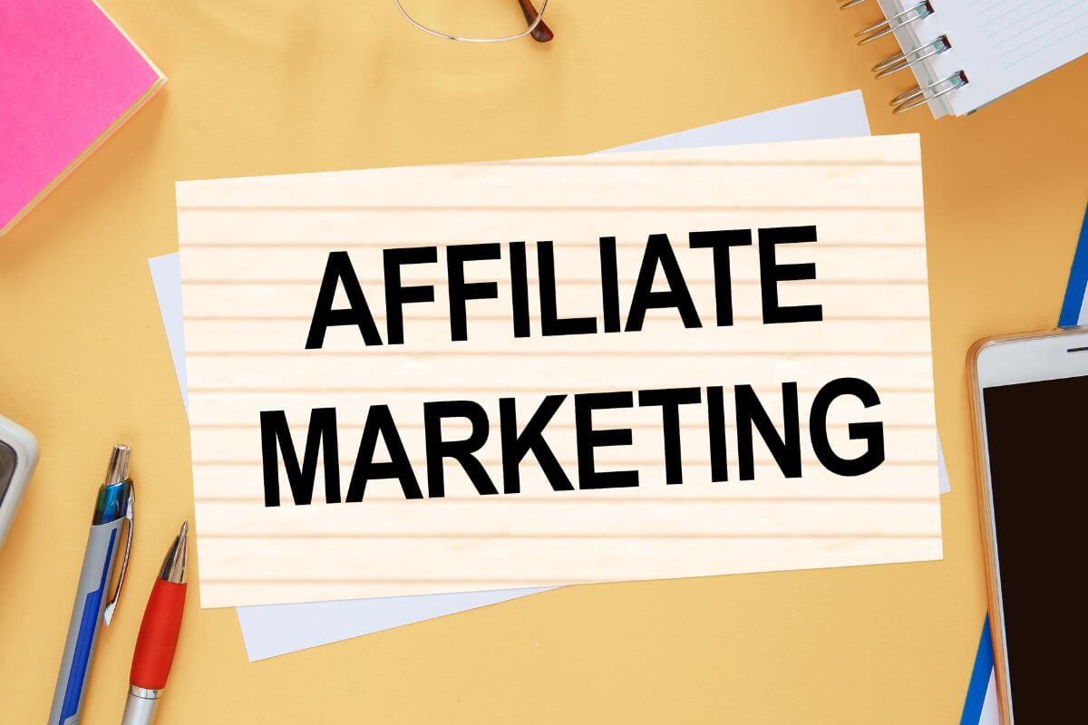 A picture of a paper with affiliate marketing wording.